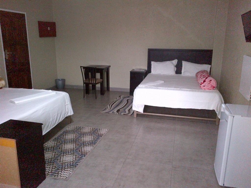 Chisam Guest Lodge Pty Ltd Johannesburg Room photo